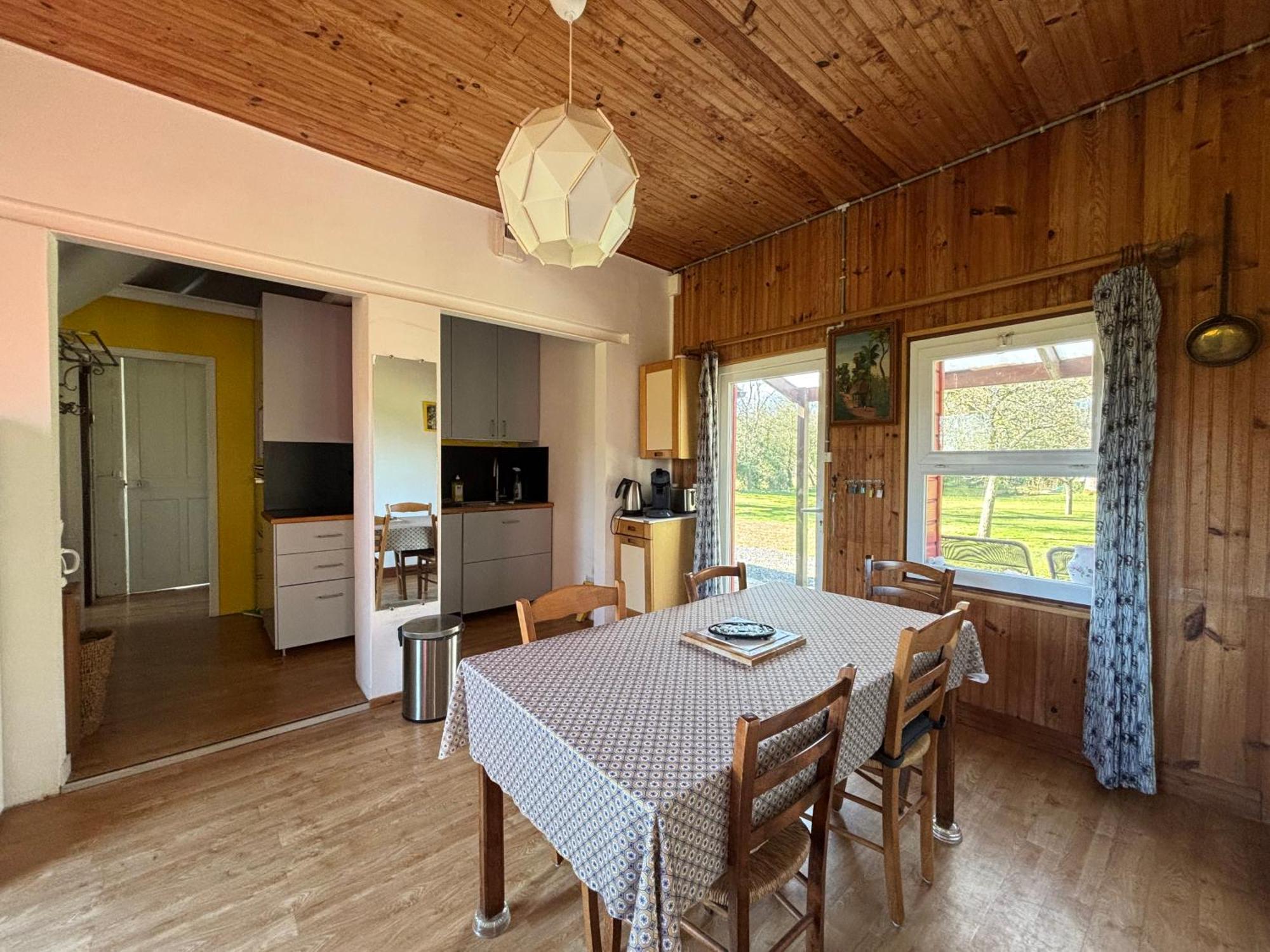 Maison De Campagne Lumineuse Spacieuse Dans Impasse Au Calme A Proximite D'Un Chateau Deux Verandas Grand Jardin Cabane Pour Velos, Pres Port En Bessin Et Bayeux, Proche Plages Du Debarquement Commes Kültér fotó