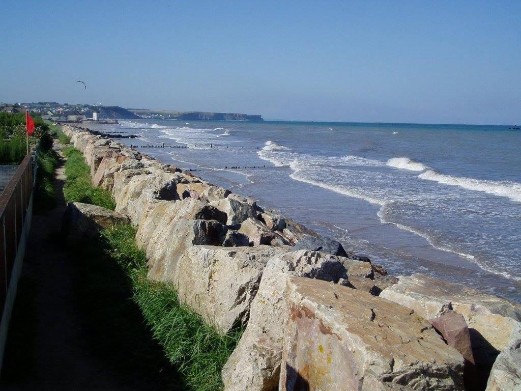 Maison De Campagne Lumineuse Spacieuse Dans Impasse Au Calme A Proximite D'Un Chateau Deux Verandas Grand Jardin Cabane Pour Velos, Pres Port En Bessin Et Bayeux, Proche Plages Du Debarquement Commes Kültér fotó